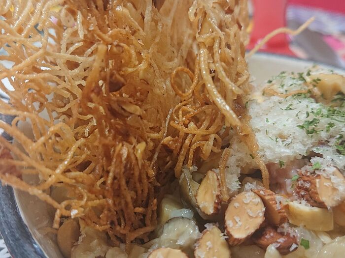 Nuttyそうめんクリスピーを添える。