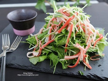 【レシピ】三つ葉とカニカマのサラダ・わさびバルサミコ酢ドレッシング