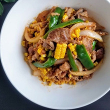 子供ウケ抜群!牛肉とうもろこしのケチャップ炒め