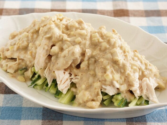 便利な野菜だし使用♪【七彩バンバンジー】