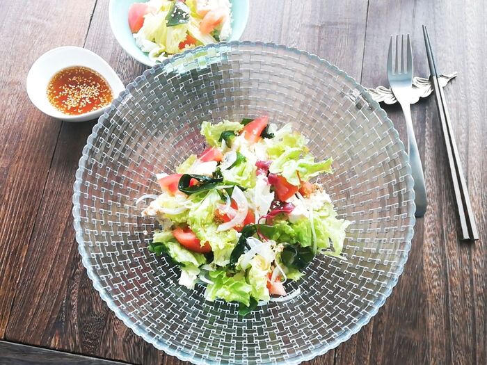 便利な野菜だし使用♪【豆腐とトマトの海藻サラダ】