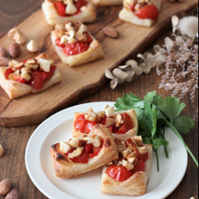 ごろっとミックスナッツのジューシートマトパイ