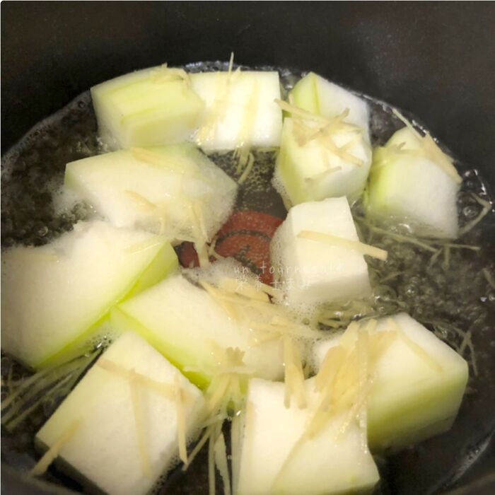 ➁冬瓜を煮る