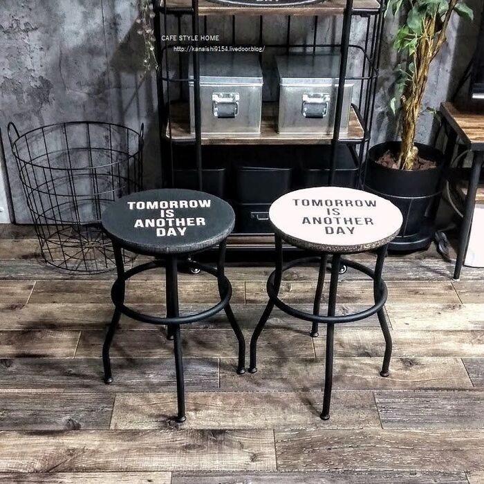 【100均リメイク】これを使えば簡単にできた!スツールの座面イメチェン