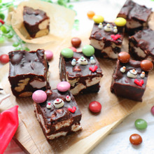 レンチンして混ぜるだけ!オレンジ香る♡簡単くまちゃんチョコファッジ