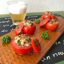 【混ぜてトースターで焼くだけおつまみ】パセリとアーモンドのトマトファルシ☆疲労回復で免疫力アップ‼