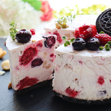 カッサータ風 ベリーとナッツのアイスケーキ