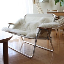 「キャプテンスタッグ」のアウトドア用ベンチをリビングで!