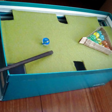 靴用空き箱でビリヤード台