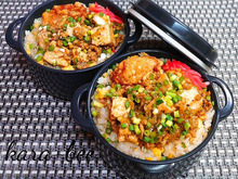 母とムスコのラブラブおソロ♪蓋は出来ません(笑)麻婆豆腐どーんな中華弁当
