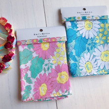 セリアの手ぬぐい♡ピンクとブルーの可愛い花畑柄♡