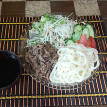 野菜もお肉もたっぷり、スタミナうどん