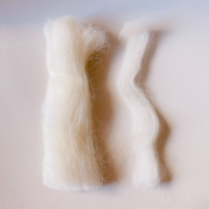 ケースの周りに羊毛フェルトを♪