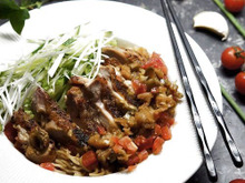 ひんやりツルツルのど越し爽やか♪焼きよだれ鶏の冷麺。