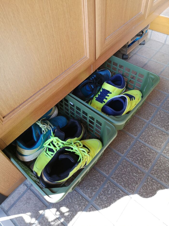 下駄箱下の収納も100均グッズで解決!