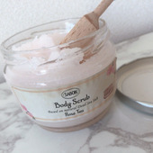 【裏技】しつこい!ヒザのムダ毛をいち早くキレイにする裏技アイテムを紹介♡