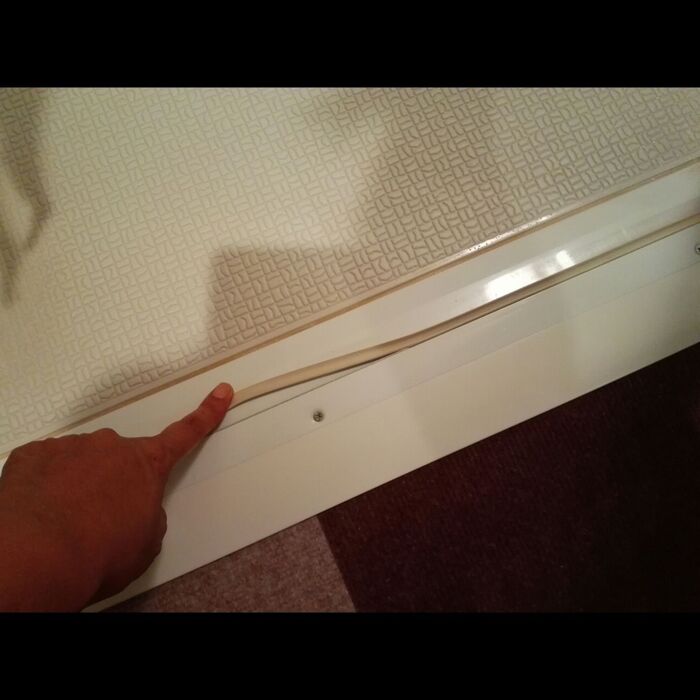 【浴室ドア下のゴム】劣化で破れちゃったので修復してみた❗