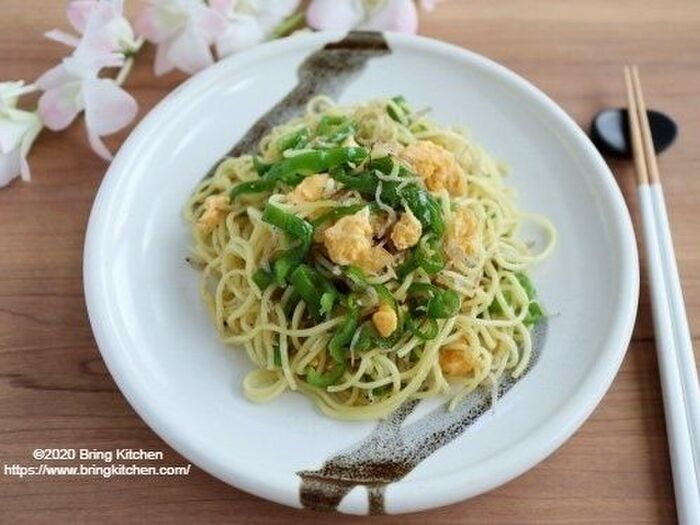 ランチにピッタリ♪【レシピ】ピーマンとじゃこの塩焼きそば