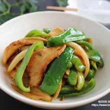 白ご飯のおかず♡【レシピ】豚とろピーマンのカレー炒め