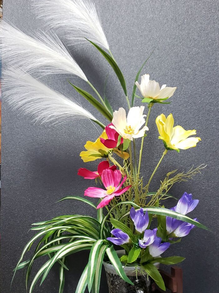 3、花を花瓶に生ける。