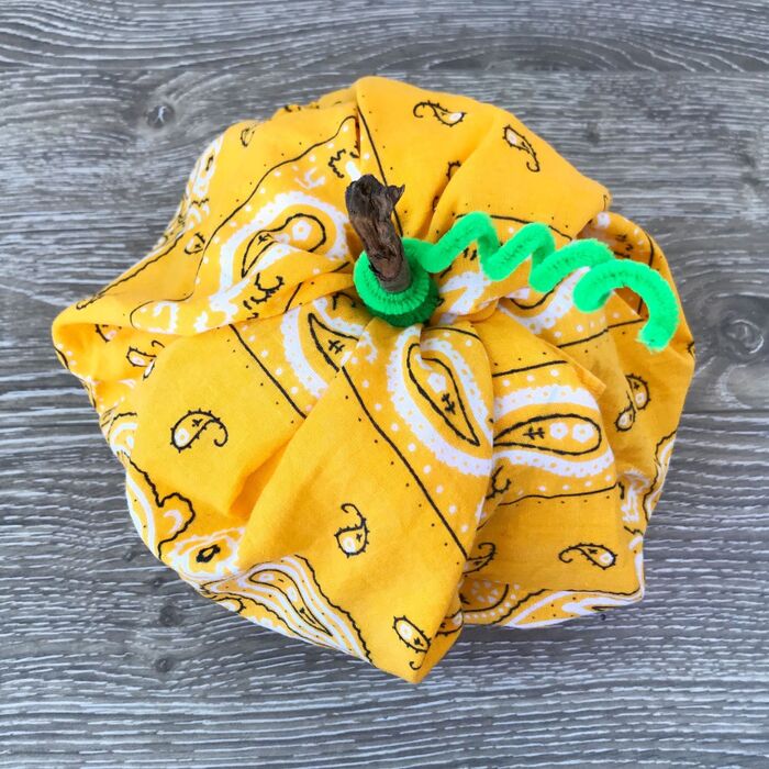 ③ ヘタをつける