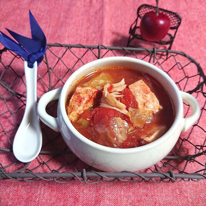 鶏胸肉とキャベツと舞茸のトマトスープ（ダイエット）