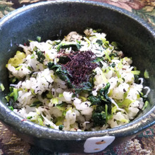 ♡簡単!美味しい!ごま油で炒めた「しらす&冷凍小松菜(たっぷり)ふりかけ」&「赤しそ」の混ぜご飯♡