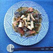 サックサクの塩さばにピーマンとエリンギの和風あんかけ