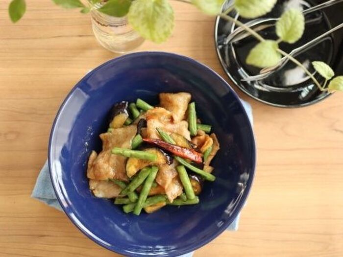 白いご飯のおかず♡豚バラ茄子といんげんの味噌炒め