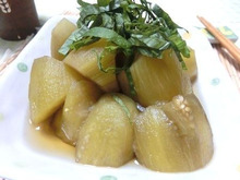 全部入れて煮るだけ☆ 冷やして食べたい♪ なすのめんつゆ煮びたし