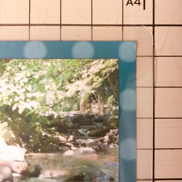 俳句と写真が準備できたら、ラミネートします!