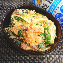 簡単おつまみ♪イカとたたきキュウリのキムチマヨサラダ