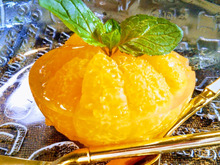 100均シリコーンアイスボール製氷器を使って…早生みかん寒天ゼリー(薄皮なし)ミントはオレンジの香り