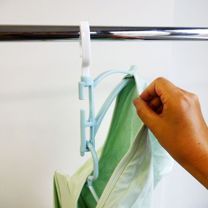 フード付きパーカーをきれいに干します