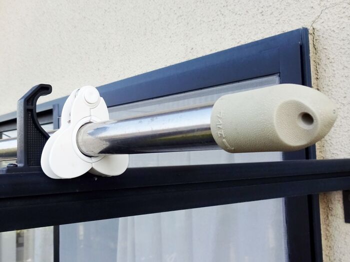 物干し竿が落ちないホルダー