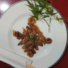 アケビ果皮の味噌炒め、ダミエ仕立て・・・・魔法の食材”油かす”に力を借りる!!