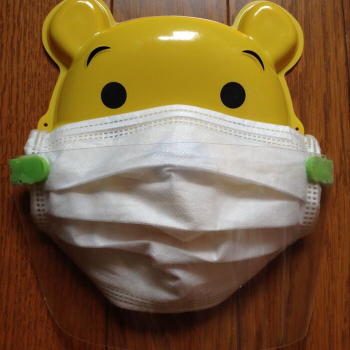 9.顔に装着する。