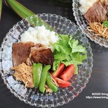 ランチにピッタリ♪黒酢ソースde焼肉ワンプレート