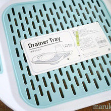 少し置きたい時やモーニングセットに『3coinsの水切りトレイ』は傷が付きにくくて便利♪