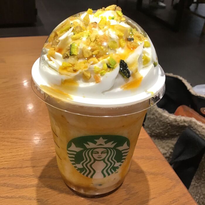 3種のチップがパリパリサクサク!オータムスイートポテトフラペチーノ