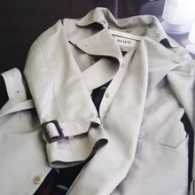 トレンチコートの襟汚れを防ぐためにしていること