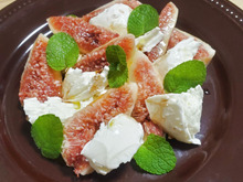 ワインにぴったり🎵イチジクとモッツァレラチーズの盛り合わせ