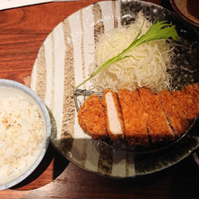 本日のお外LUNCH ” と ん か つ ” 「かつくら」