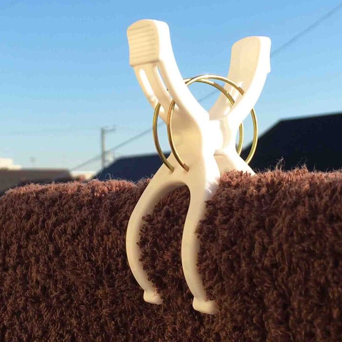 ダブルのバネで強力キャッチ