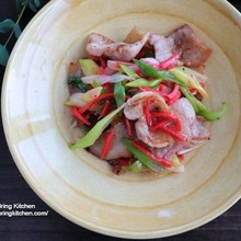 紅生姜がアクセント♥️麓山高原豚とネギの紅生姜炒め