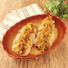 しっとり鶏胸肉のスパイシー葱ポン酢がけ