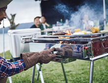 電動ファン付きだから火起こしラクラク♪うちわ不要の万能BBQグリル