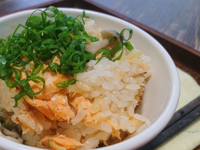 焼き鮭で簡単炊き込みご飯