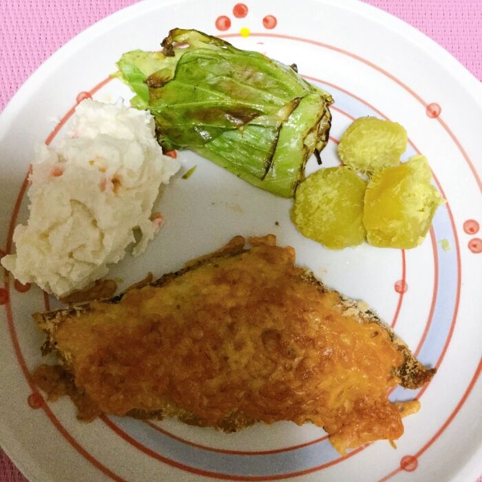 オーブンで簡単に。秋鮭のチーズパン粉焼き