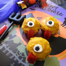 ハロウィン!ベロベロベロ~ンなコワ可愛いおばけカップケーキ